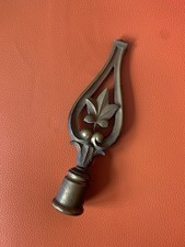 alt antik Fahnenspitze Bodenfund Widmung von 1897 vermutlich Messing