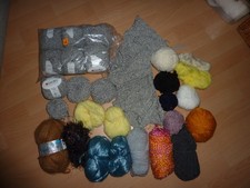 Konvolut mit ca.1,3 kg Wolle-