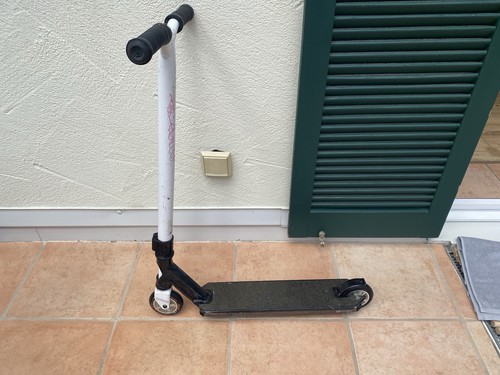 Oxelo stunt scooter trick - oxelo,