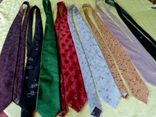 8 Hochwertige Seiden Krawatten, modern, sehr guter Zustand