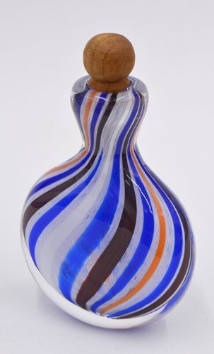 Snuff bottle - snuff,