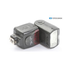 Nikon Speedlight SB-700 + Gut