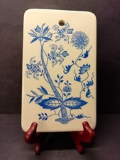 Altes Porzellan / Keramik Frühstücks Brettchen Zwiebelmuster 