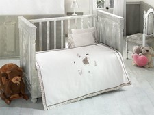 9 Tlg XXL Großes Babybett set bestickt Lange Seitenumrandung 100% Baumwolle 