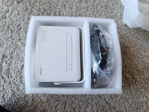 Akiyo mini beamer - o1,