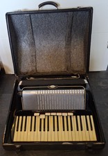 Akkordeon der Marke  Cantulia Sonatina seltenes altes deutsches Klavierspiel