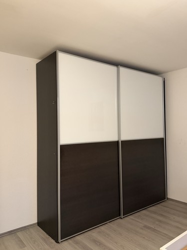 Großer kleiderschrank mit - großer,