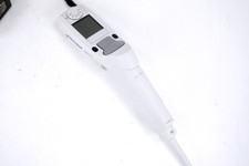Eppendorf Xplorer plus elektronische Einkanal Pipette variabel 0.5-10 µL