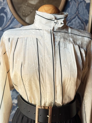 Vintage bluse mit stehkragen - bluse,