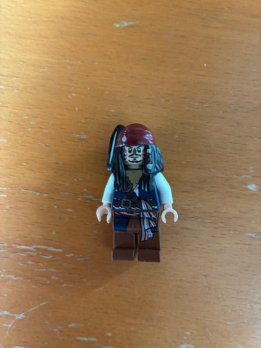 Lego captain jack sparrow - captain,