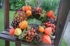 Herbstkranz Hagebuttenkranz Mooskranz Tischkranz  Hagebutten Türkranz Lampion