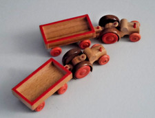 2  DDR Spielzeug Mini Traktor Holzspielzeug Mini Traktor +Anhänger  Länge :10 cm