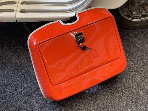 Lambretta ser und 2 - li,