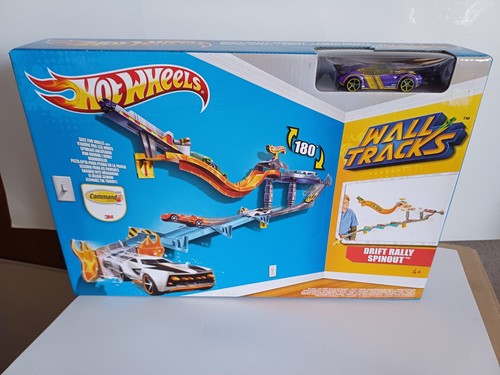 Mattel hot wheels - hot,