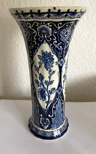 Royal sphinx delfts boch vase - delfts,