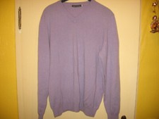 Aida Barni 100% Cashmere  Herrenpullover m. V- Ausschnitt in flieder Gr. L