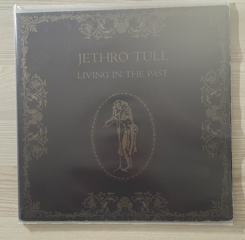Jethro tull living in the - –,