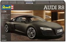 REVELL - AUDI R8 Modell zum