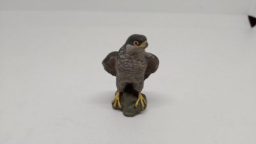 Figur von schleich falke - figur,