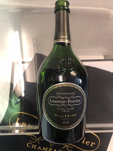 Leere flasche champagne - leere,