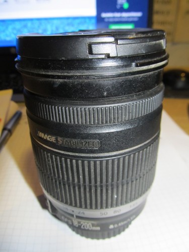 Canon 200mm 5 6 - ef-s, f3.5-5.6