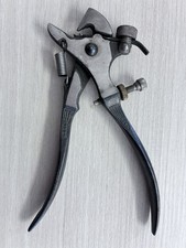 Sägen-Schränk-Zange