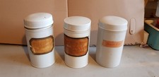 3 alte Apothekergefäße