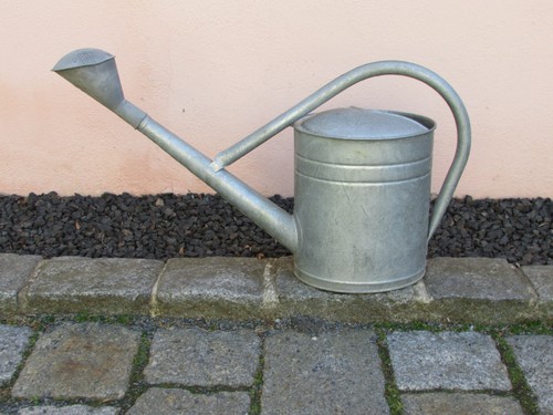 Alte zinkgießkanne gießkanne - alte,