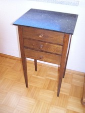 Biedermeier Konsole / Nachttisch / Pfeilerschränkchen ?