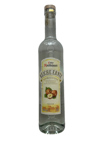 Haselnuss obstler schnaps - haselnuss,