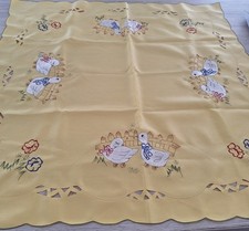 2 gelbe Osterdecke 85 cm X 85 cm Neu