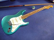 Scalloped  RICHWOOD S-Caster , lake-placid-blue, playing ala Yngwie,Ritchie&Co!