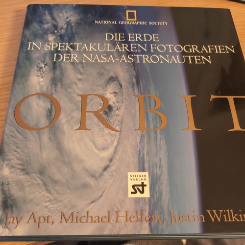 Orbit die erde in - :,