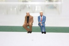 Märklin 26350 23355 Passagiere Personen Figuren 2 Männer für Zugpackung Adler