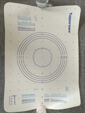 Tupperware Backmatte Weiß