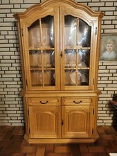 Vitrinenschrank / Buffetschrank mit Beleuchtung aus Echtholz