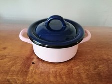 RIESSWERKE Vintage Emaille Kochtopf Topf mit Deckel 50er rosa blau 0,4 L