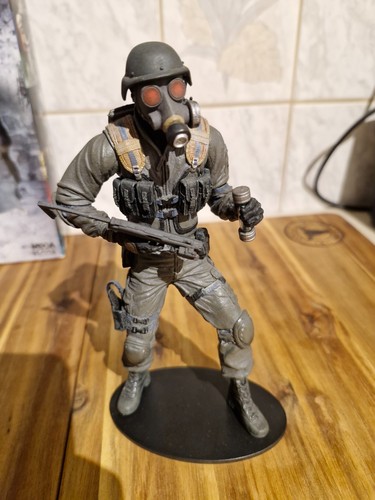 Neca player select resident - player,