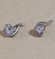 Ausgefallene Damen OHRRINGE mit Kristall Bergkristall Chirurgen Stahl 