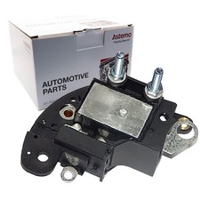 HITACHI GENERATORREGLER