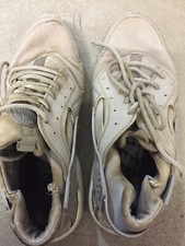 Herren Sneaker Sportschuhe 44 fertig porös kaputt abgelatscht stark getragen!