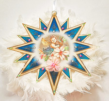 Windradfolie Stern mit schönem Engelmotiv, Fensterschmuck & Satinband, D: 23 cm.