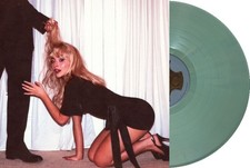 Sabrina Carpenter "man's best