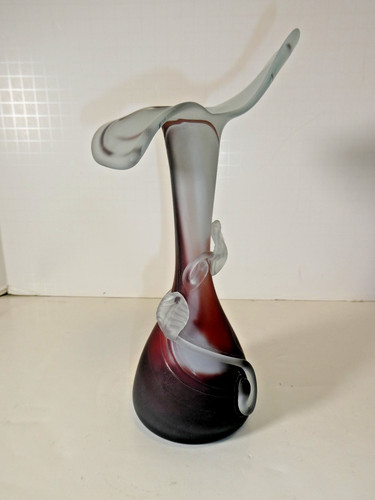Geschwungene vase aus massivem - geschwungene,