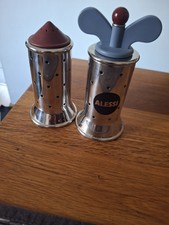 Alessi  Salzstreuer und