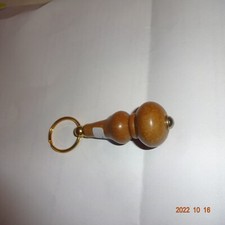 Schlüsselanhänger aus  Holz