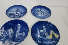 4 Porzellan  Wandteller -