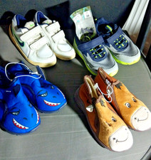 neue Schuhe Paket Jungen 4 Paar Gr. 26/27 - Hausschuhe, Sportschuhe, Nike