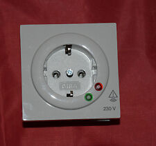 Gira 045142 S-Color Schuko Steckdose Überspa.-schutz grau (B28)