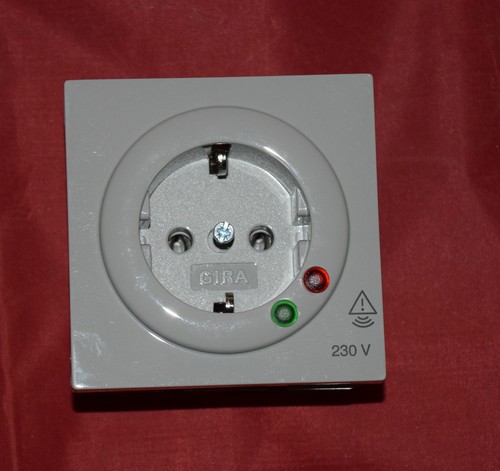 Gira 045142 color schuko - gira,